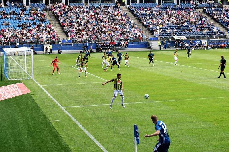 Teamgeist stärken: Mehr als nur gemeinsam auf dem Platz stehen